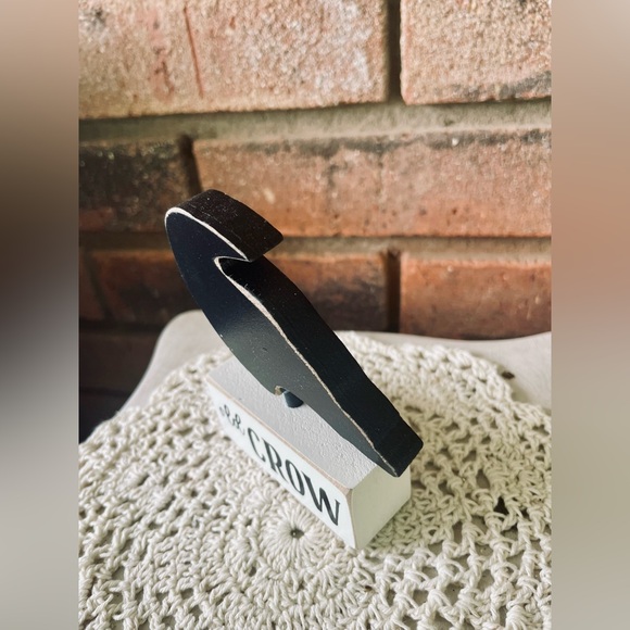 *Wooden Old Crow on Base Shelf Sitter - Picture 6 of 14